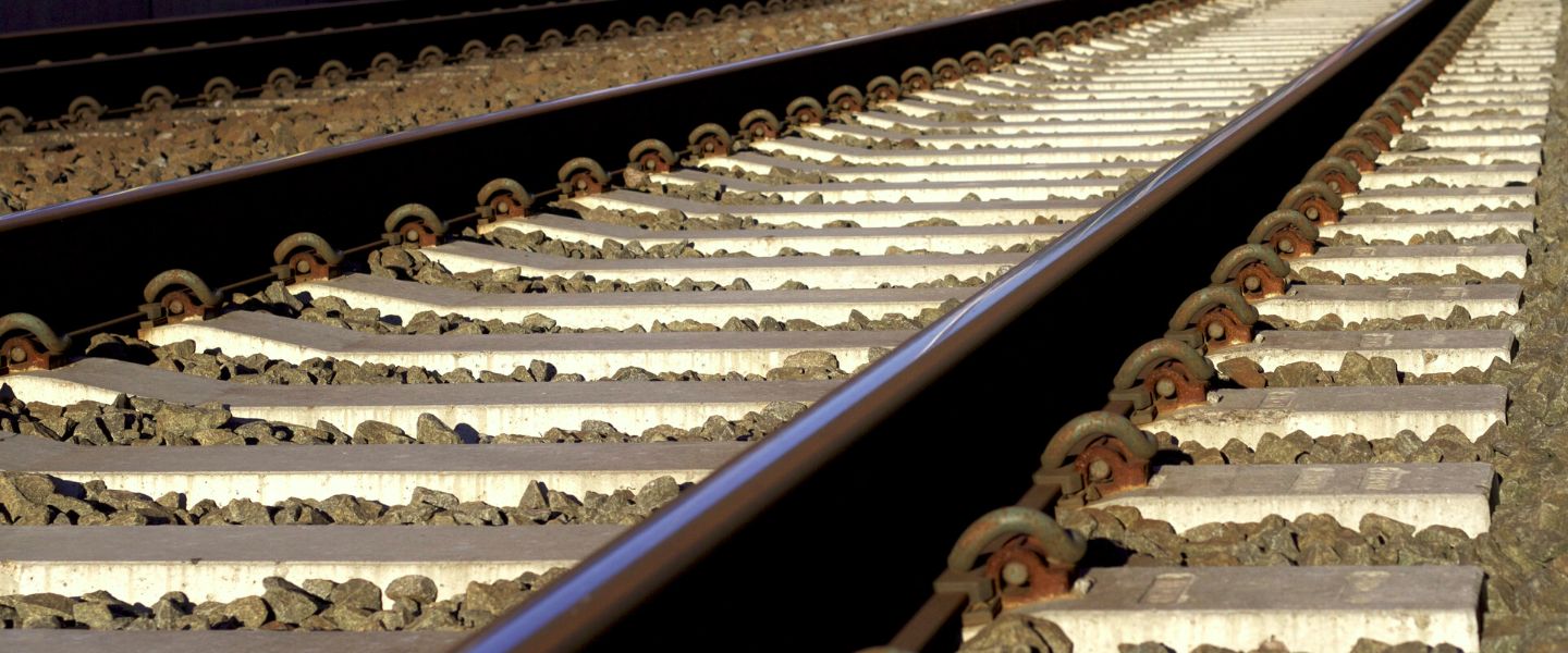 /should-i-learn-rails-in-2020-kyu3uxi feature image