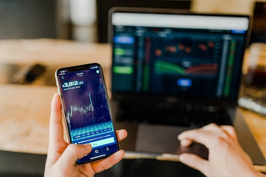 featured image - Best Trading Apps for Europeans: 2020 Report