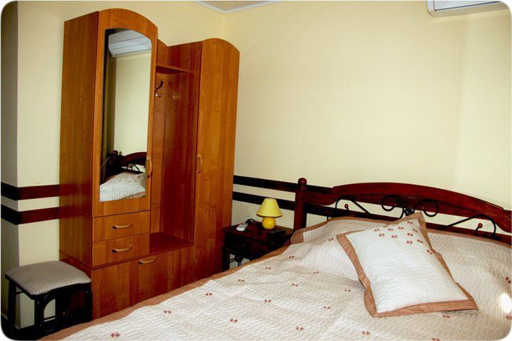Avas-Gust photo 4