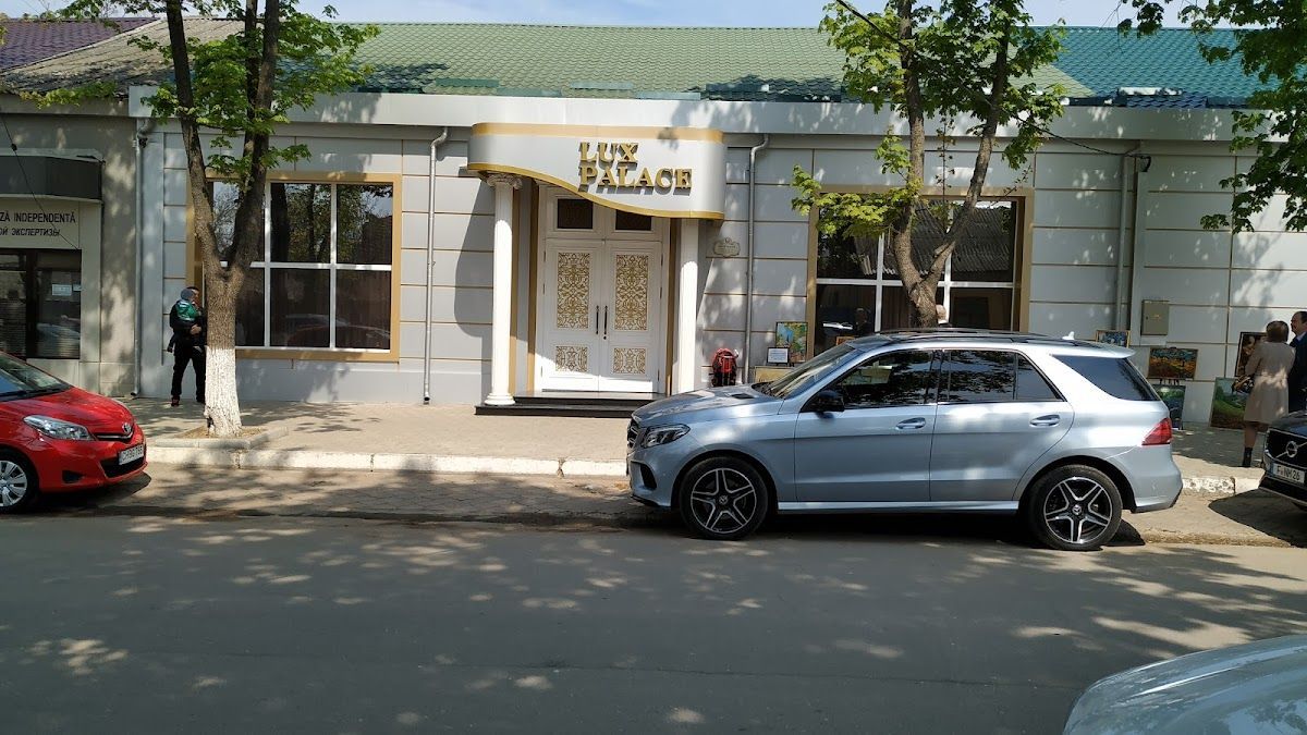 Lux Palace Restaurant photo 4