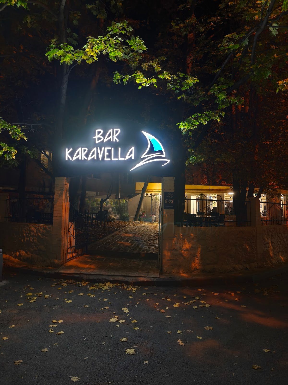 BAR KARAVELLA