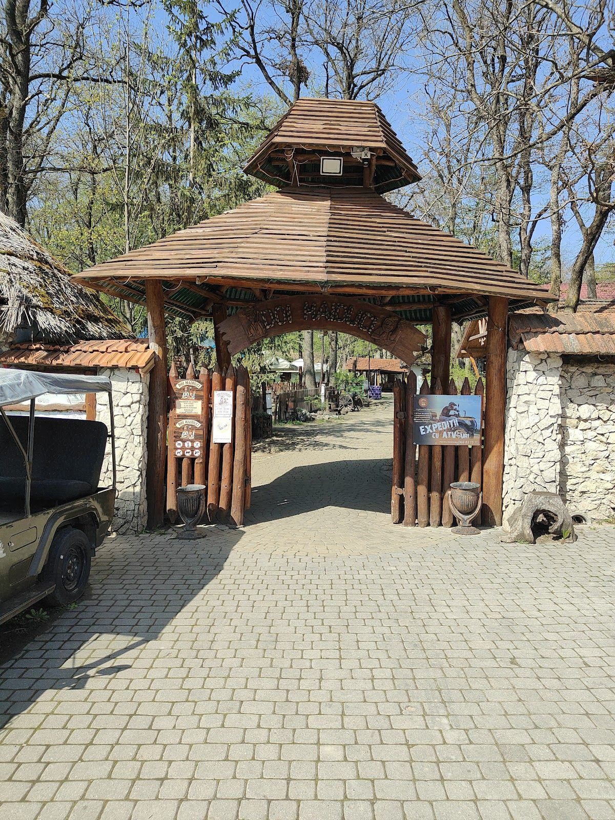 Doi Haiduci photo 2