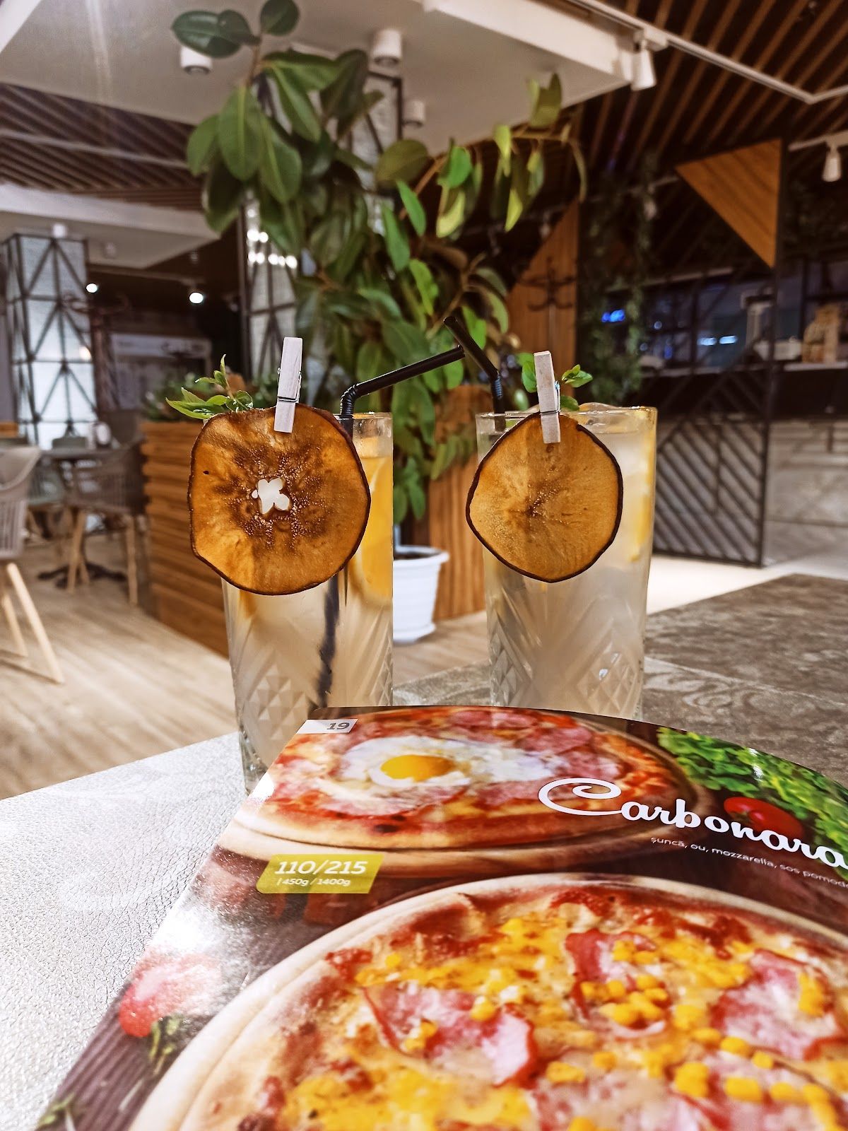 Pizza al forno photo 1