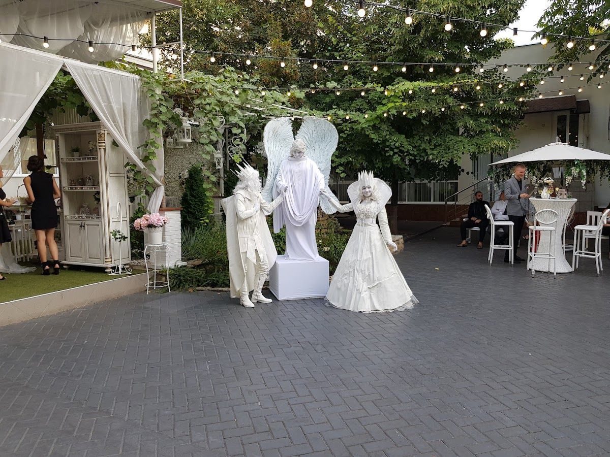 White Hall photo 3