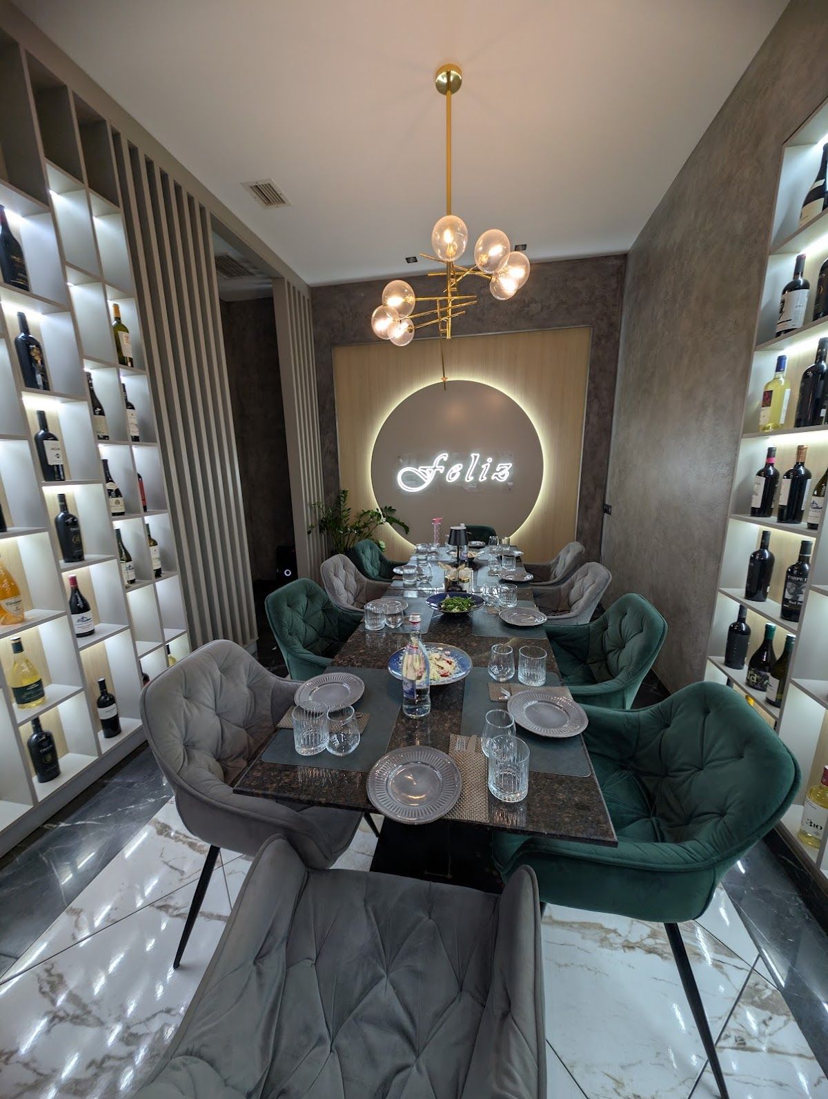 Feliz Wine Bar photo 2