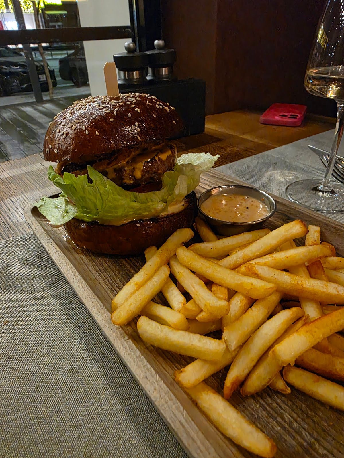 Keller Holz Gastropub photo 4
