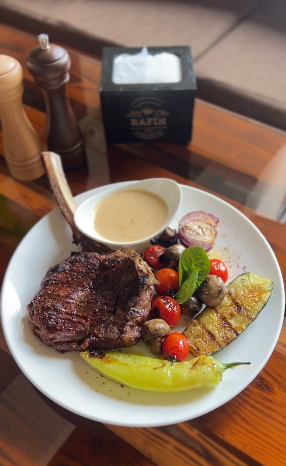 ,,RAFIN" Steak House
