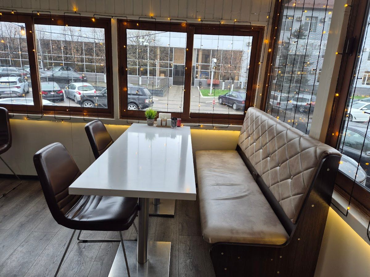 Zeras Restaurant photo 4