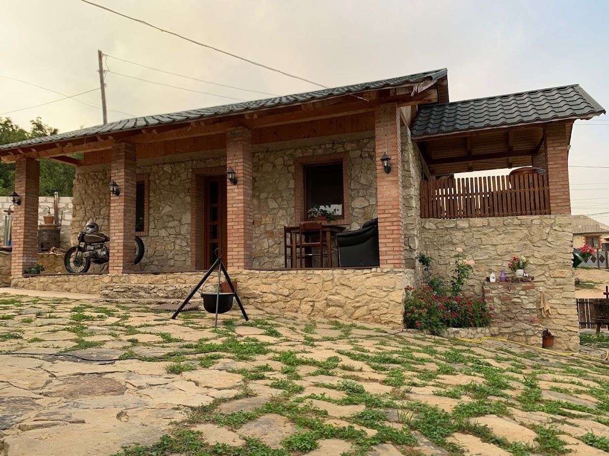 Crâșma Trei Fântâni -Cebotaru