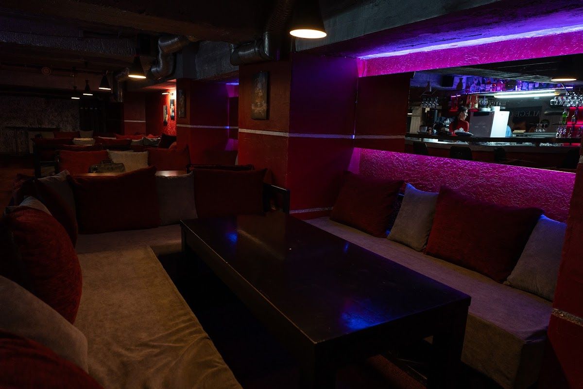 RED BALL - Lounge Billiard Club photo 3