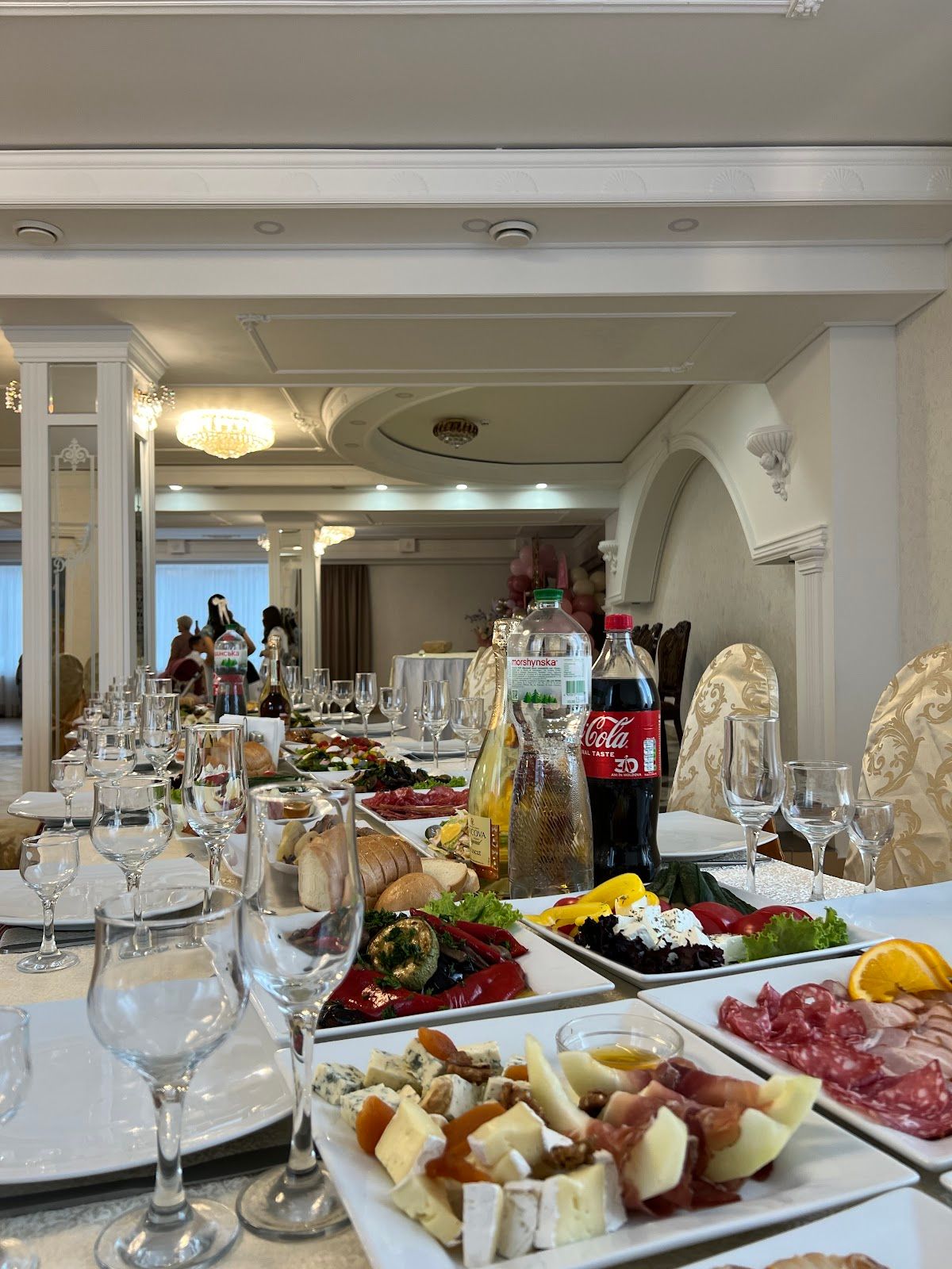 Ресторан ДЕМН Хынчешть photo 3