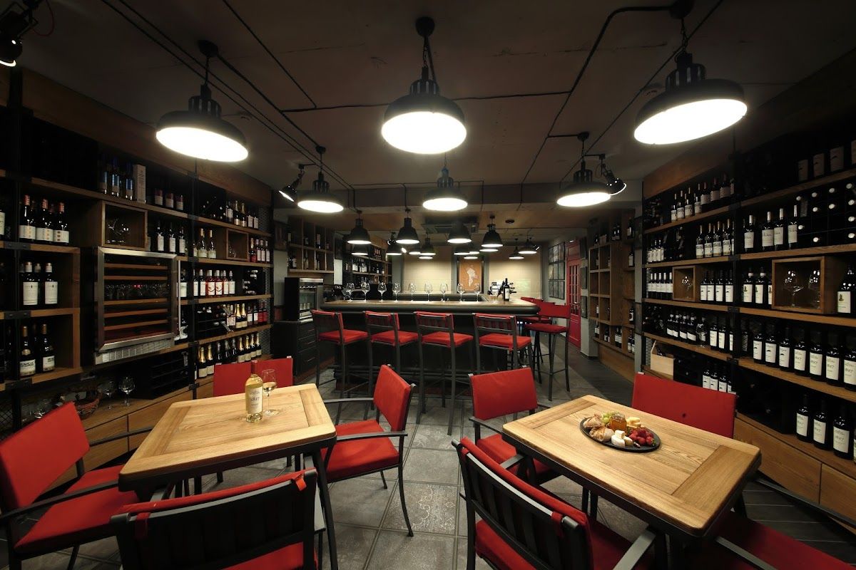 Invino Enoteca photo 1