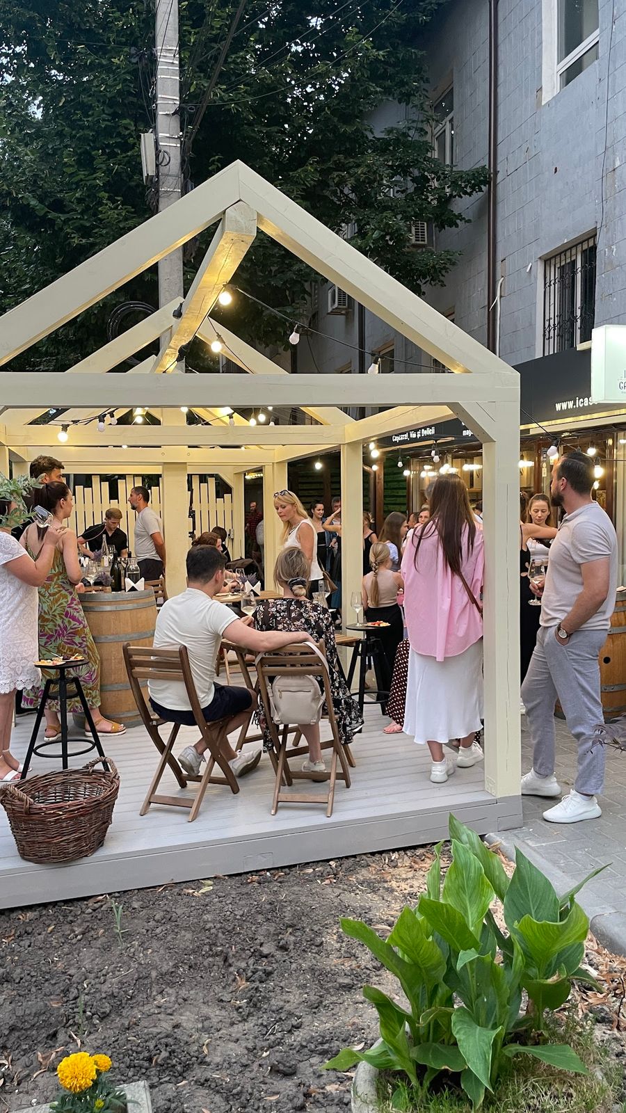 Wine Terrace by Istorii cu Cascaval