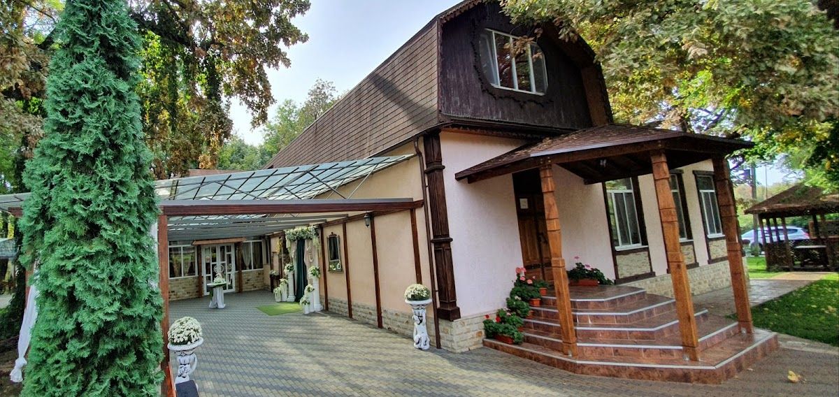 Restaurantul "Dumbrava"