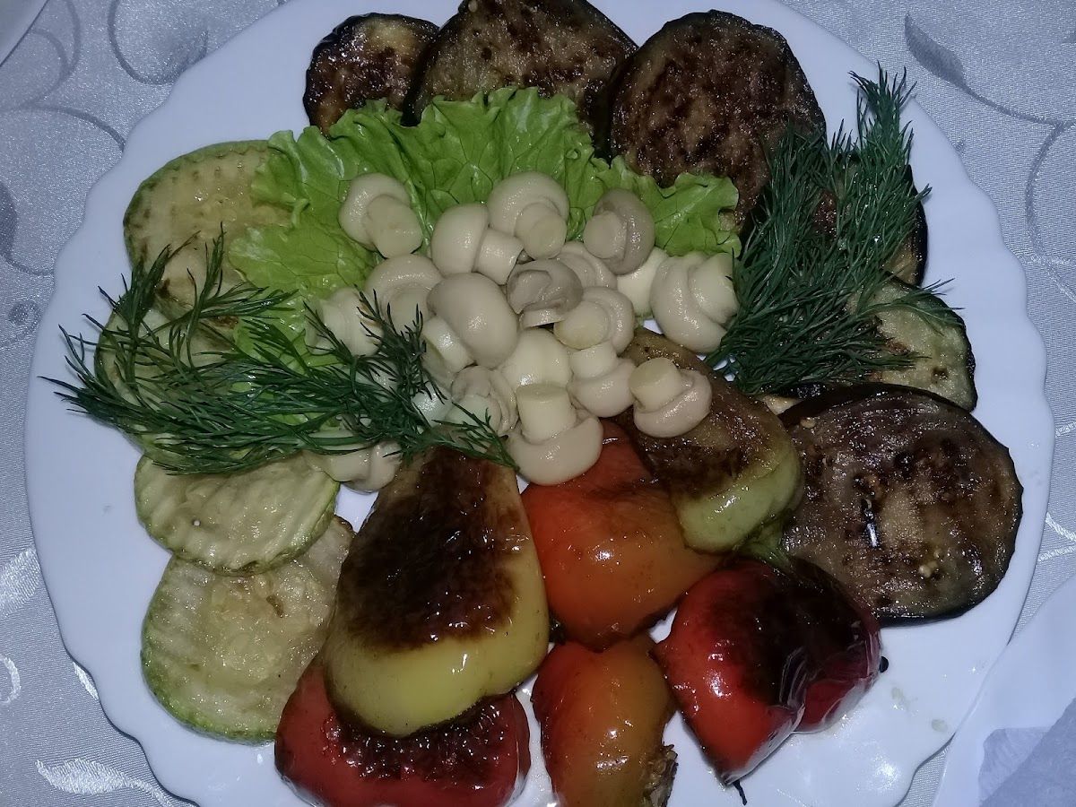 Restaurantul / Terasă "Lilia" photo 1