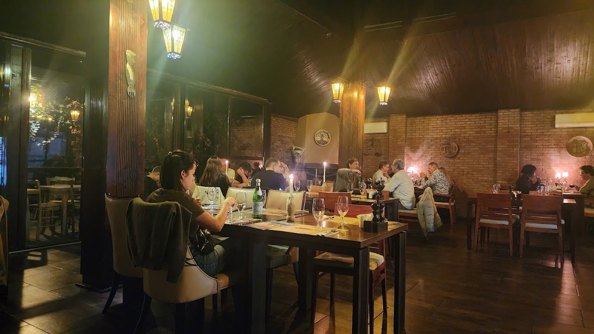 Grill House photo 3