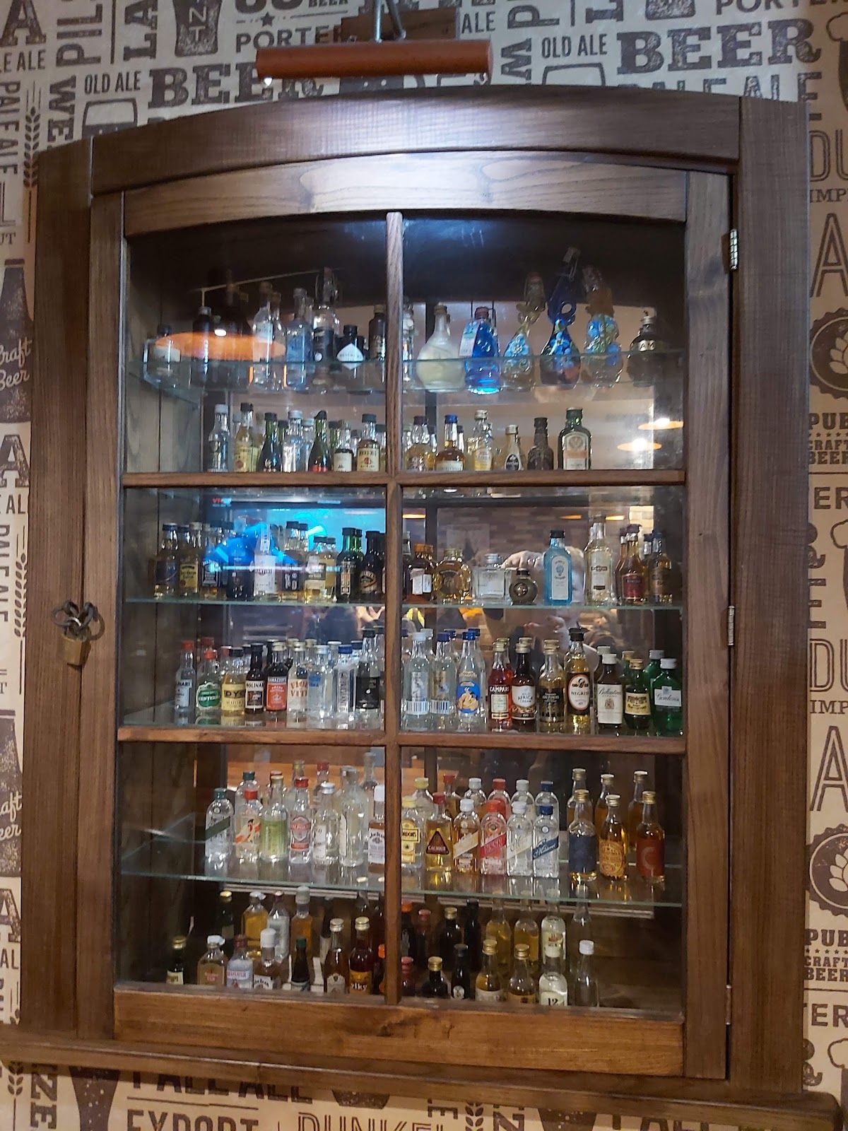 05 PUB photo 3