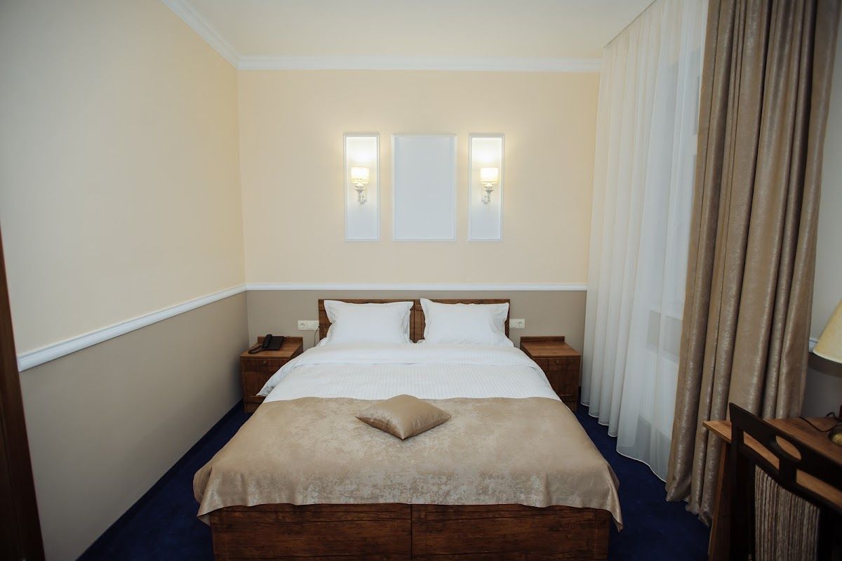 Astoria Hotel