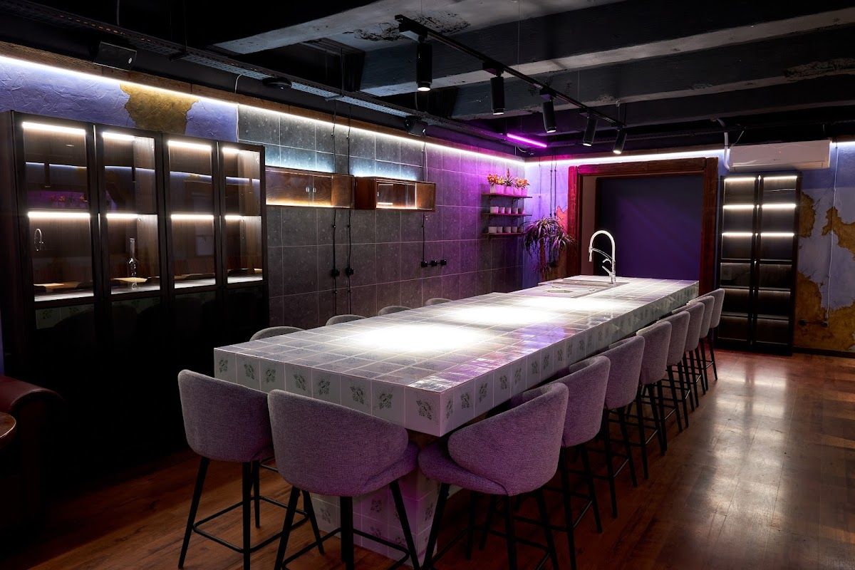 Covor Speakeasy Bar