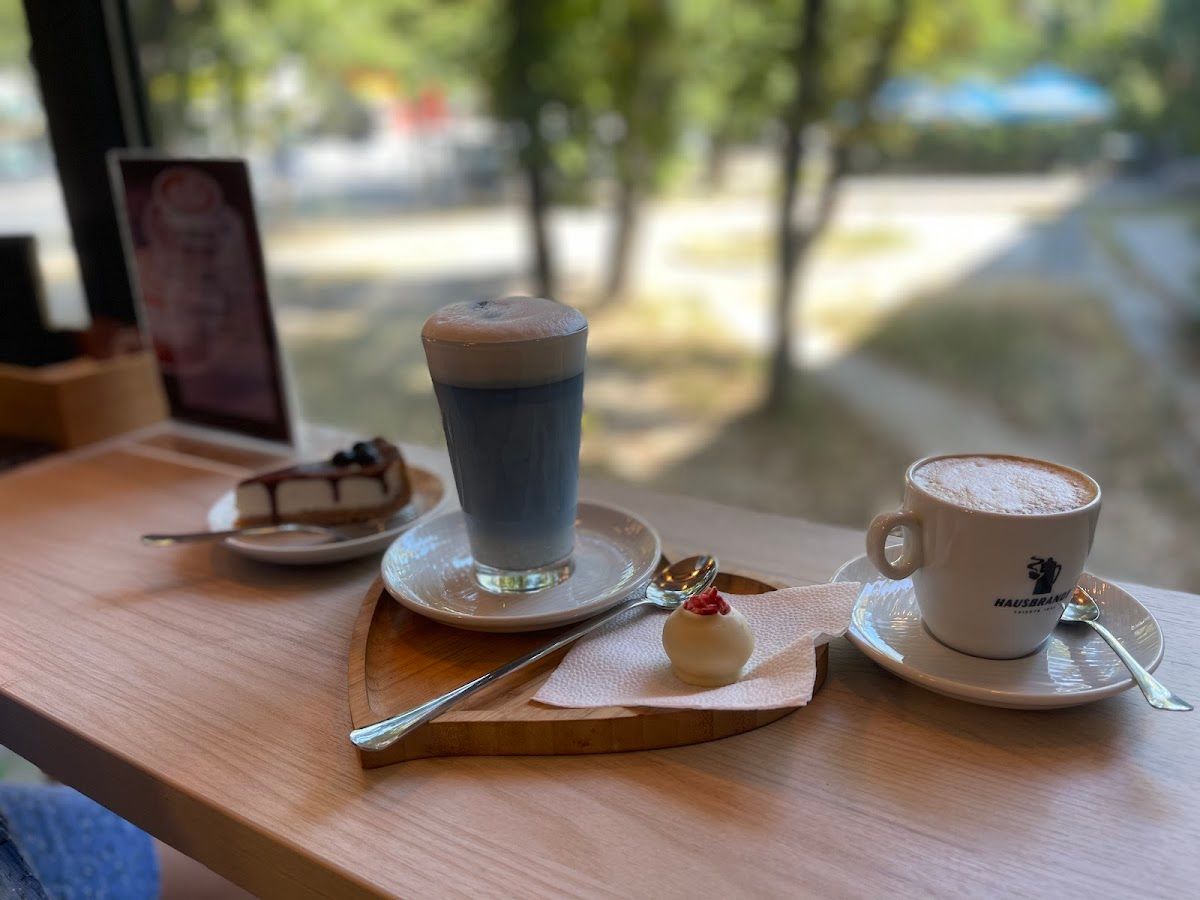 Julia's Sweets Coffee House photo 2