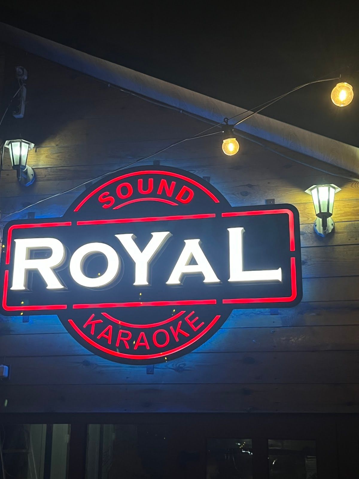 Royal-Club-Karaoke, fotografia 1