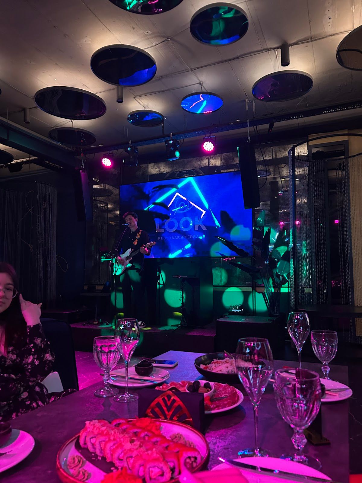 Look Restobar & Terrace photo 4