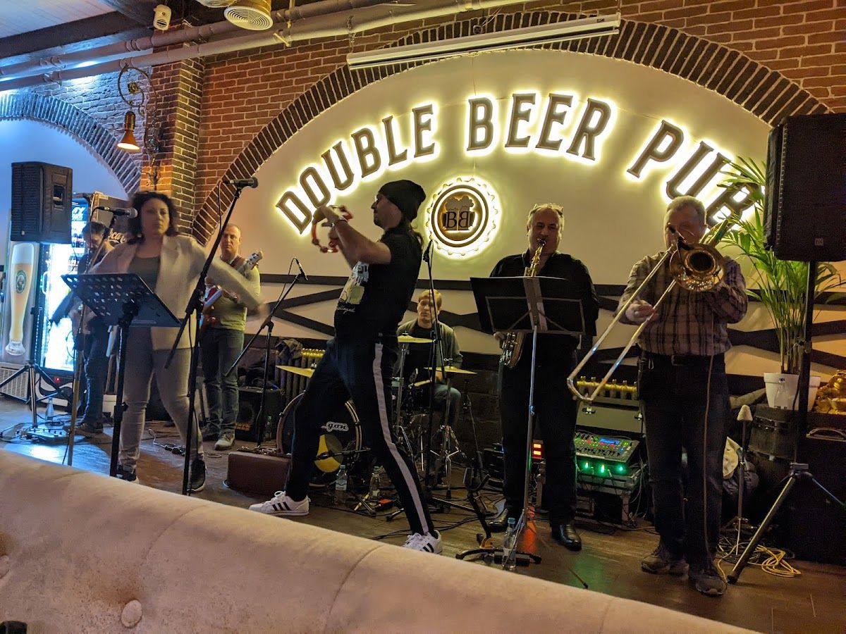Double Beer Pub