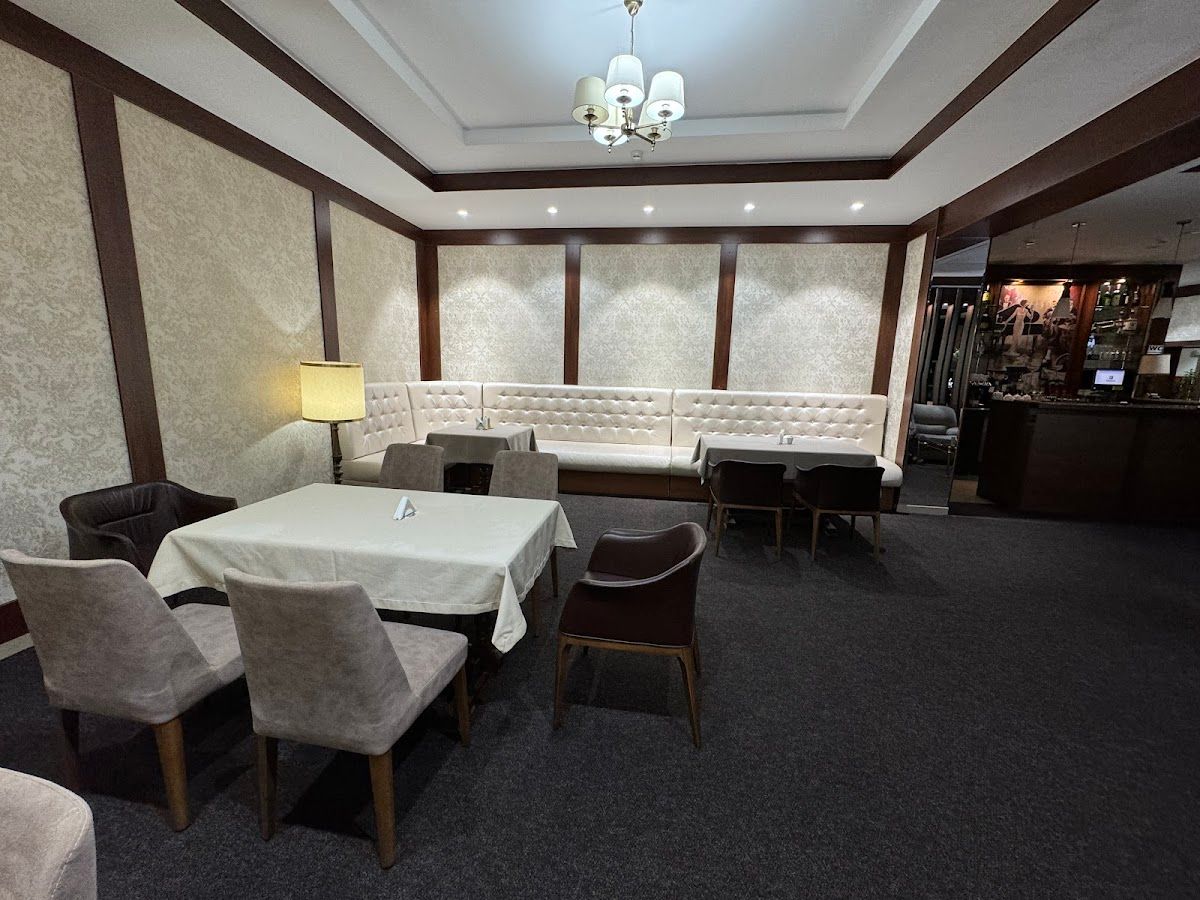 Colinele Aurii Hotel & Restaurant Cimislia photo 3