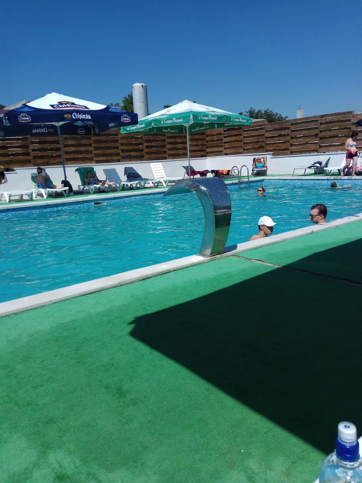 Colinele Aurii Hotel & Restaurant Cimislia photo 4