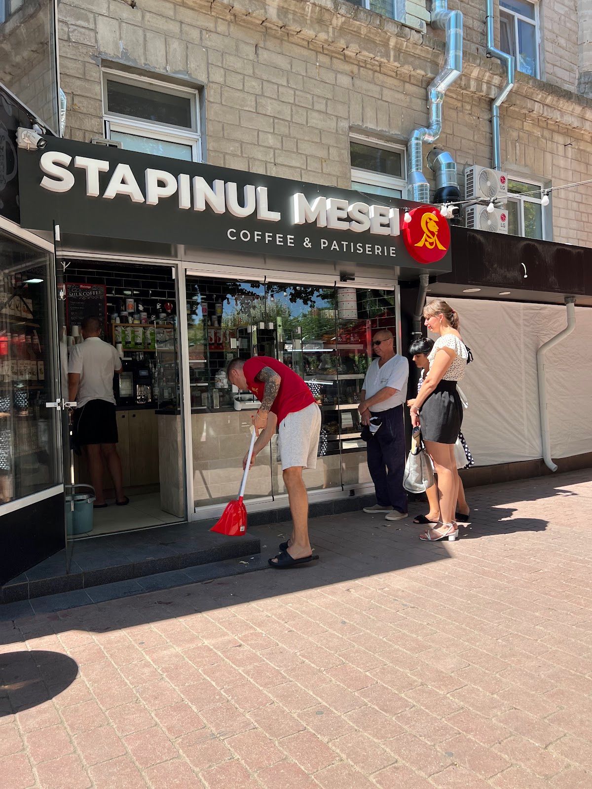 Stapinul mesei photo 1