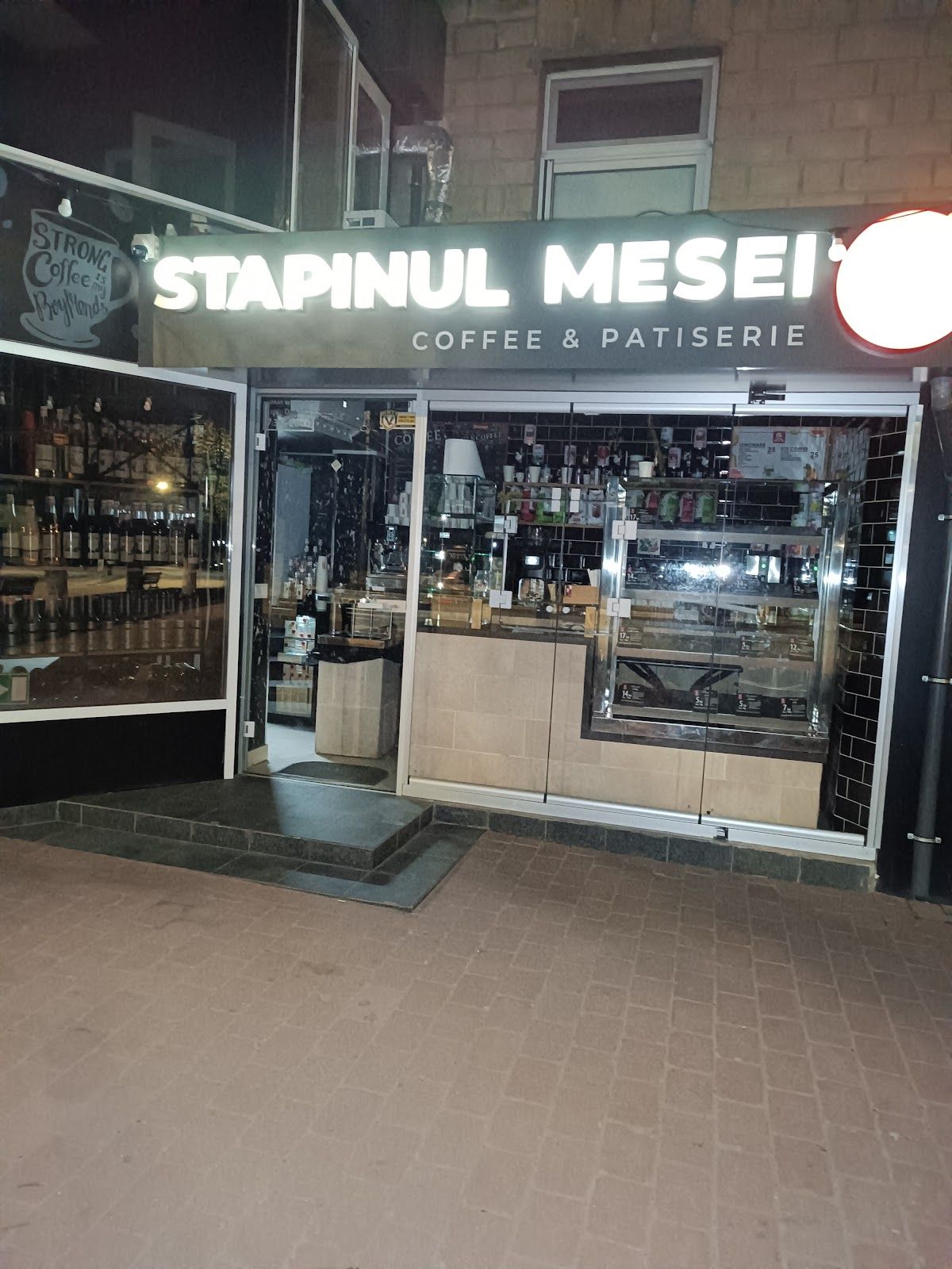 Stapinul mesei photo 3