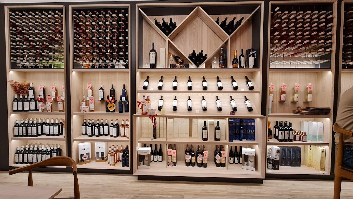 Wine Shop of Chateau Vartely