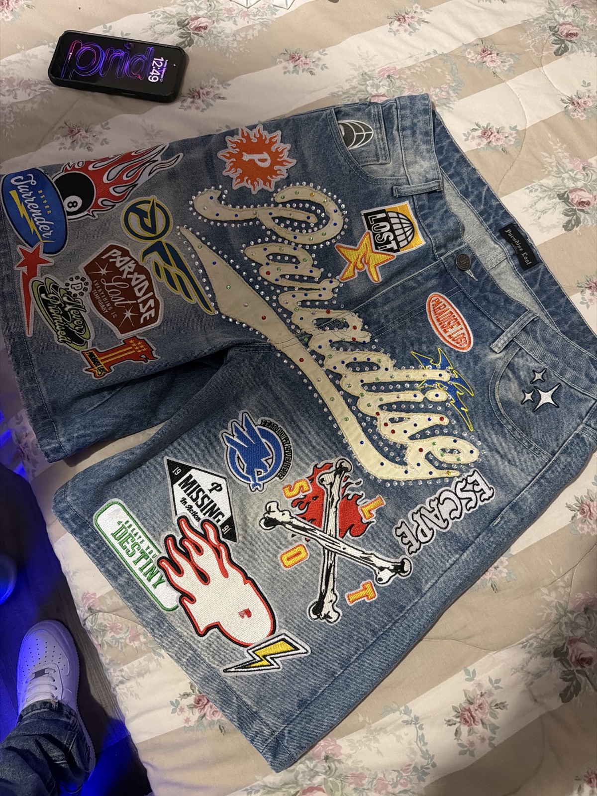 Dark embroidered denim shorts — photo 2
