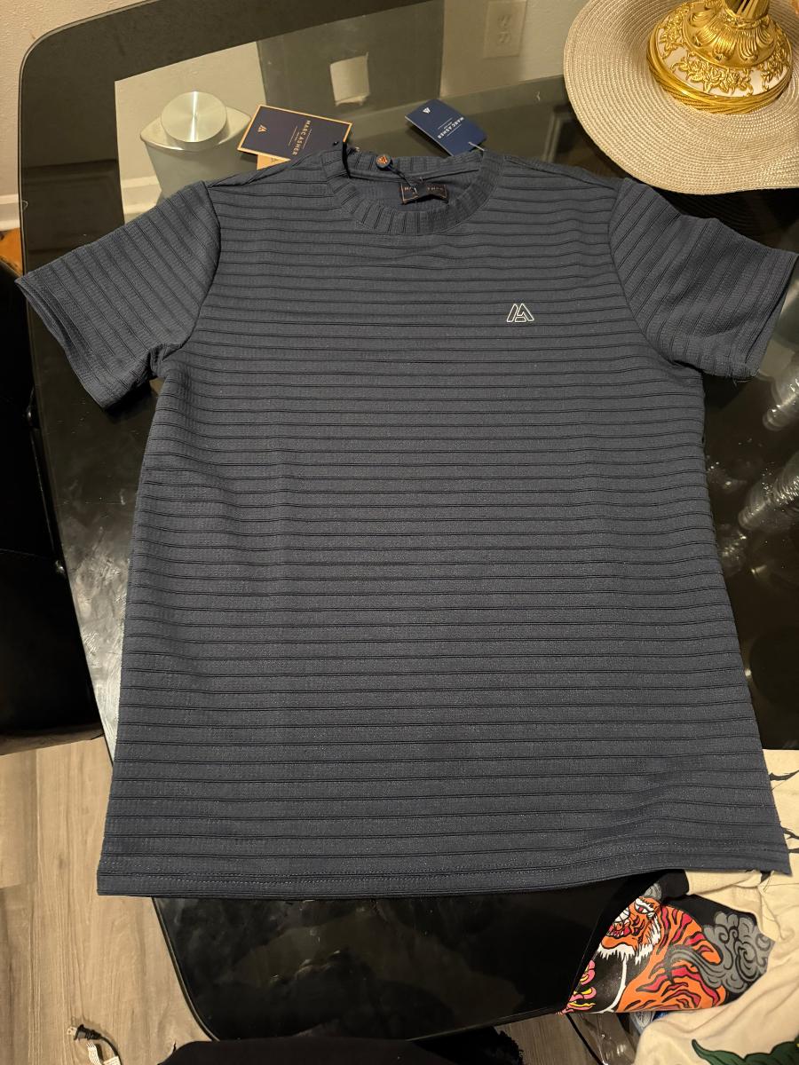 t-shirt — photo 2