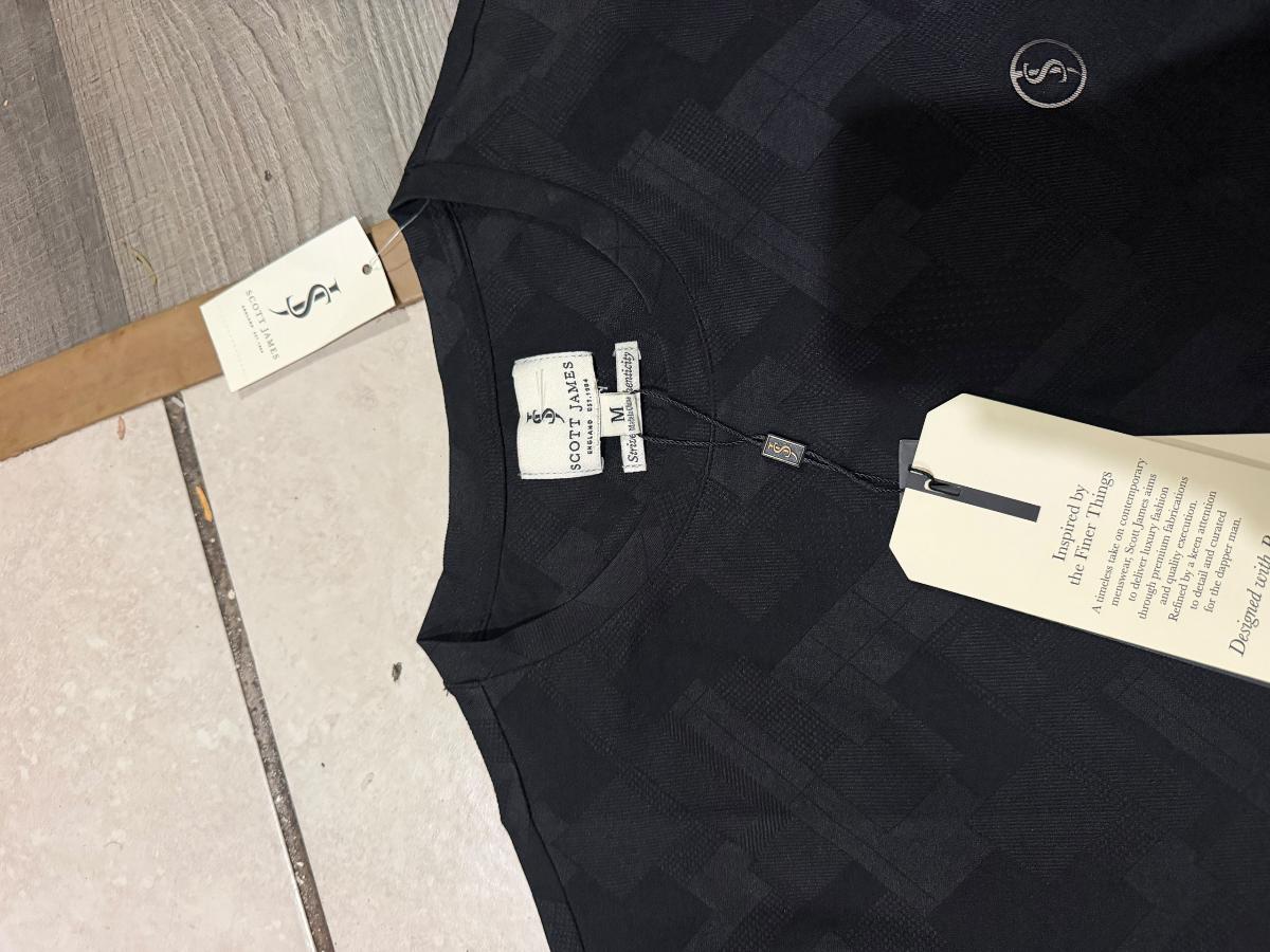t-shirt — photo 2