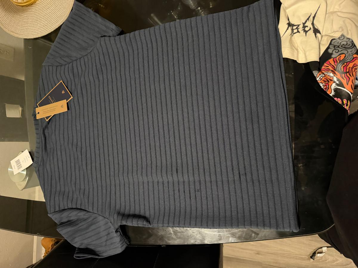 t-shirt — photo 4
