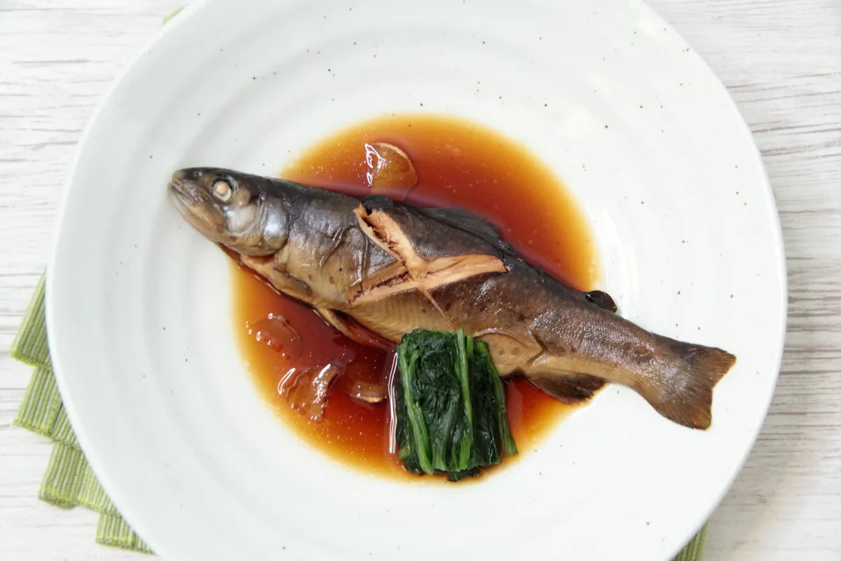 イワナのレシピ20選｜煮付け・炊き込みご飯・鍋など家庭で楽しむ川魚料理