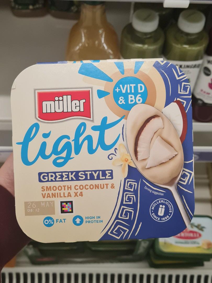 Müller Light Greek Style Smooth Coconut & Vanilla