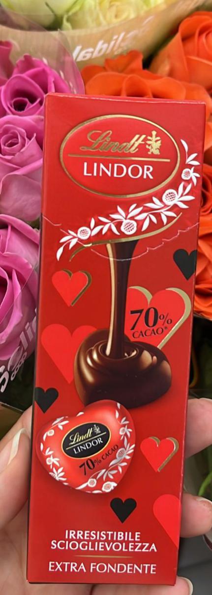 Lindt Lindor 70% Cacao Extra Dark Chocolate