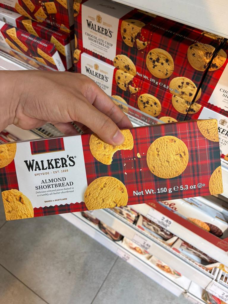 Walker's Almond Shortbread