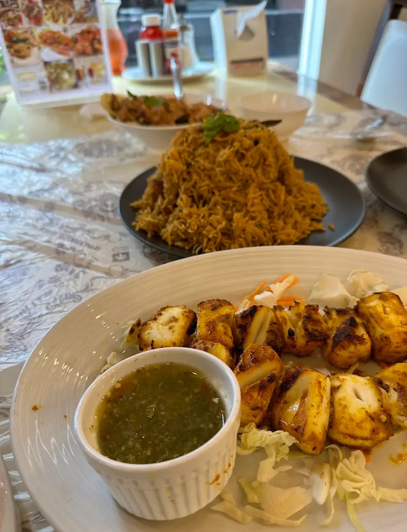 Al Ghawas Restaurant soi 5 community photo 2