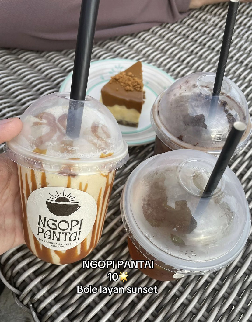 Ngopi Pantai Beachfront Coffeeshop - Halal Restaurant in Langkawi, Malaysia