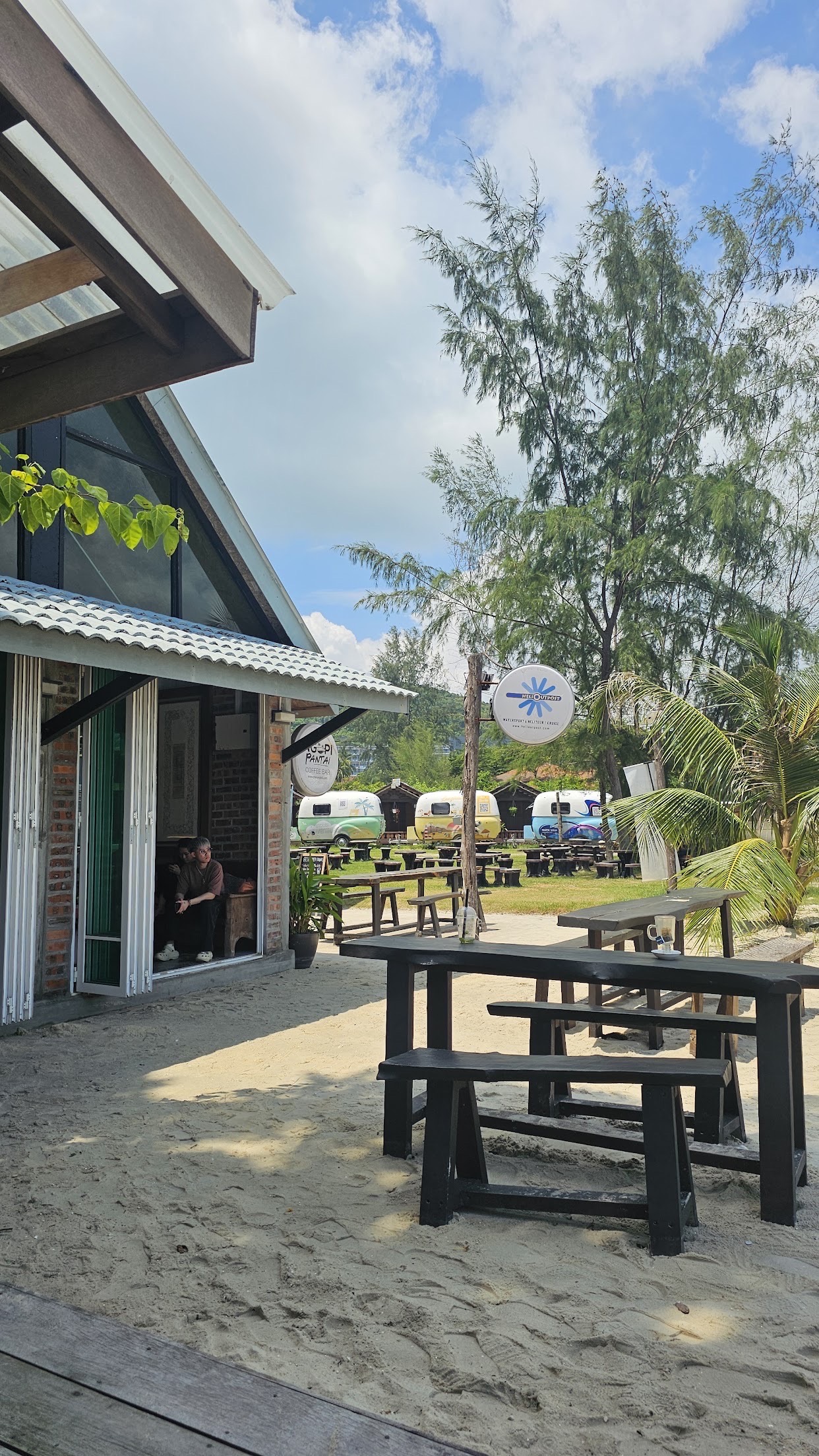 Ngopi Pantai Beachfront Coffeeshop - Halal Restaurant in Langkawi, Malaysia