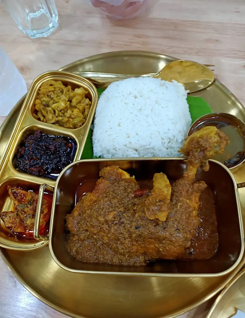 Everything Halal BKK community photo 1