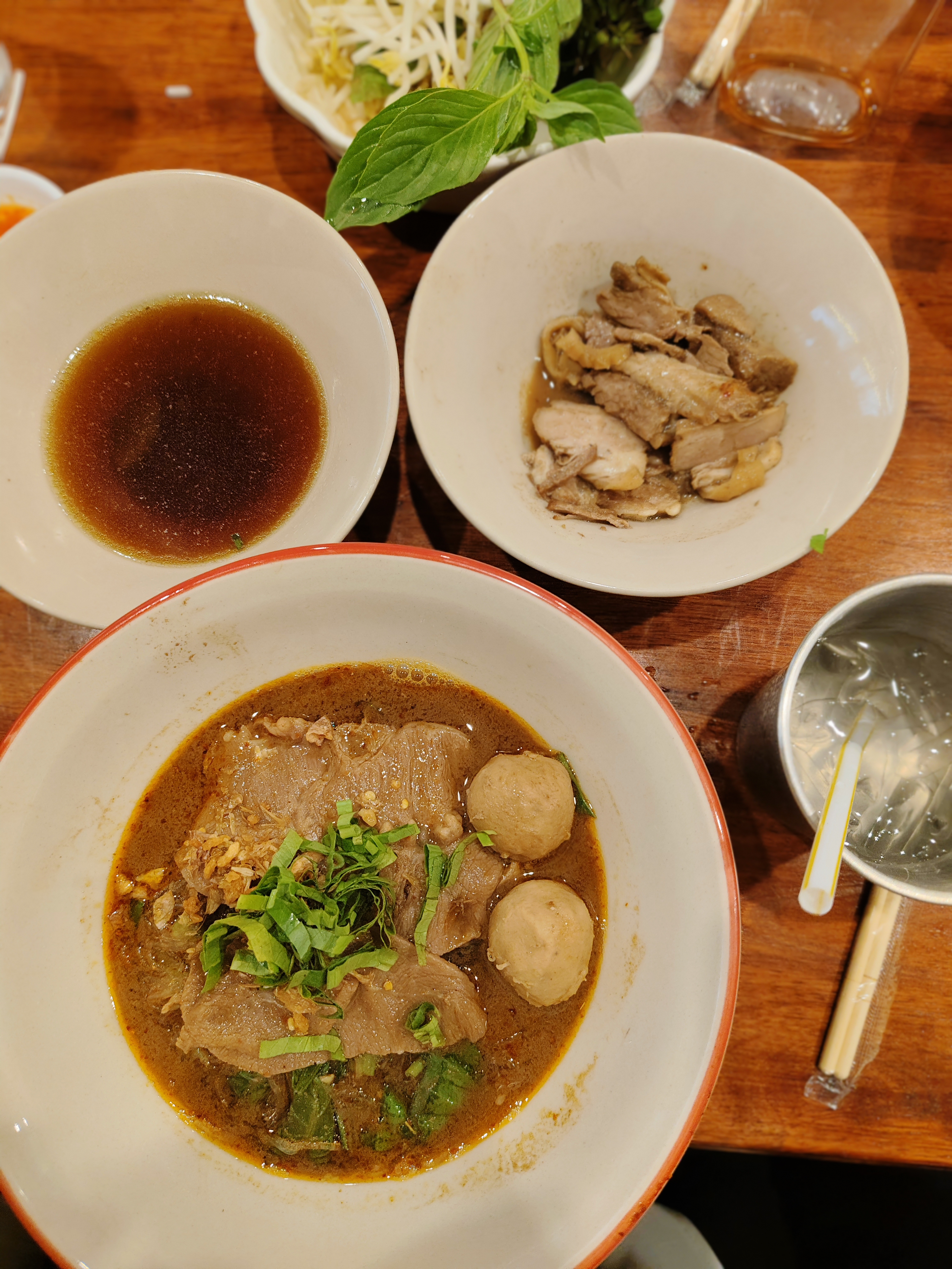 หอมเนื้อ ก๋วยเตี๋ยวเรือฮาลาล สาขาสามกอง - Hom Nuea Boat Noodle Halal Sam Kong community photo 3