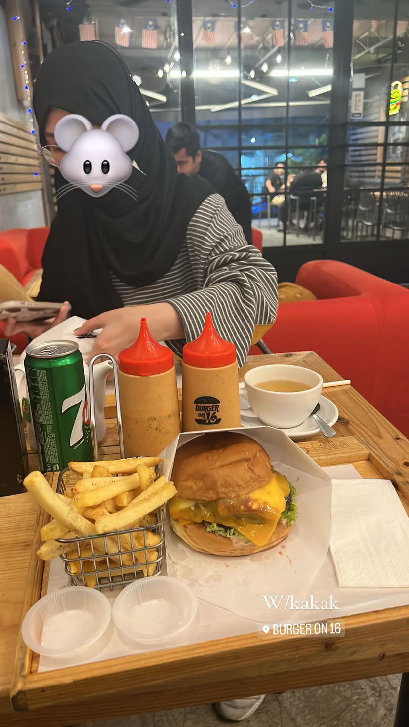 Burger on 16 @ Damansara - Halal Restaurant in Petaling jaya, Malaysia