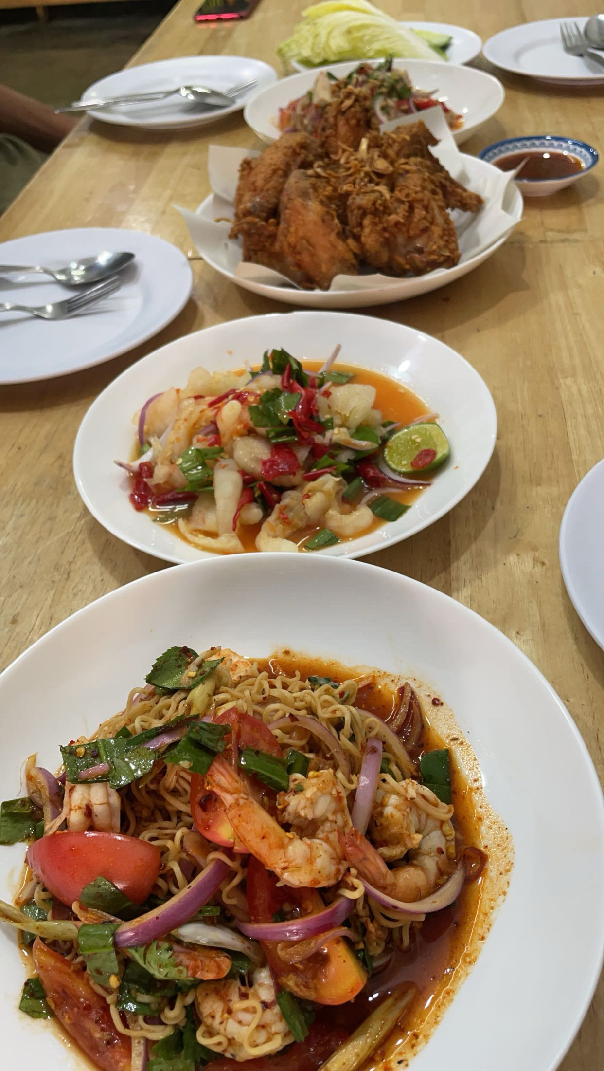 นิยมตำ ยำทะเล - Halal Restaurant in Betong, Thailand