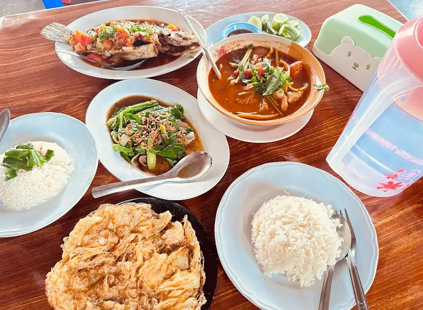Nasrin Makanan - Halal Restaurant in Betong, Thailand