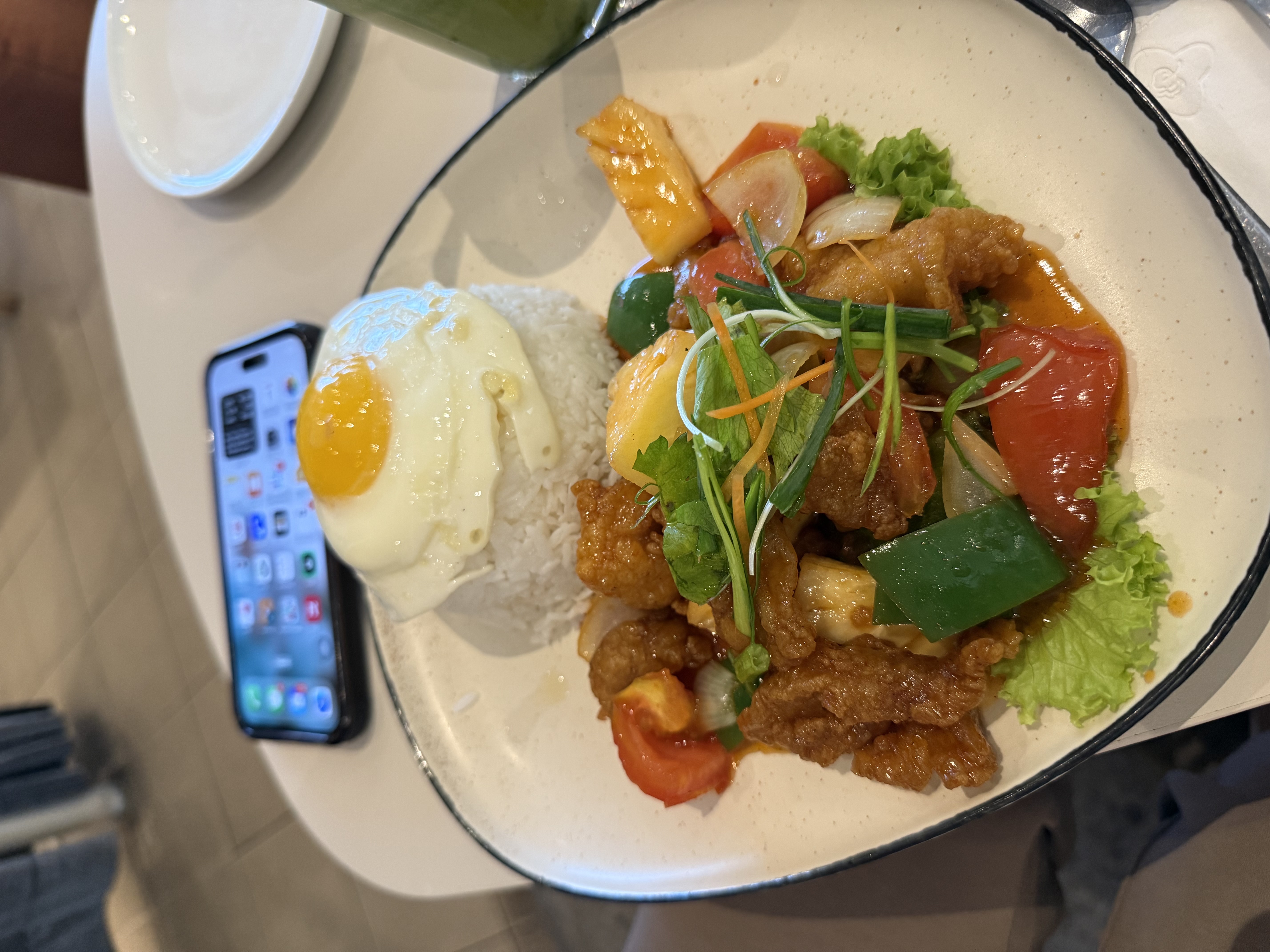 Rain Tree Cafe & Restaurant - Halal Restaurant in Bintulu, Malaysia