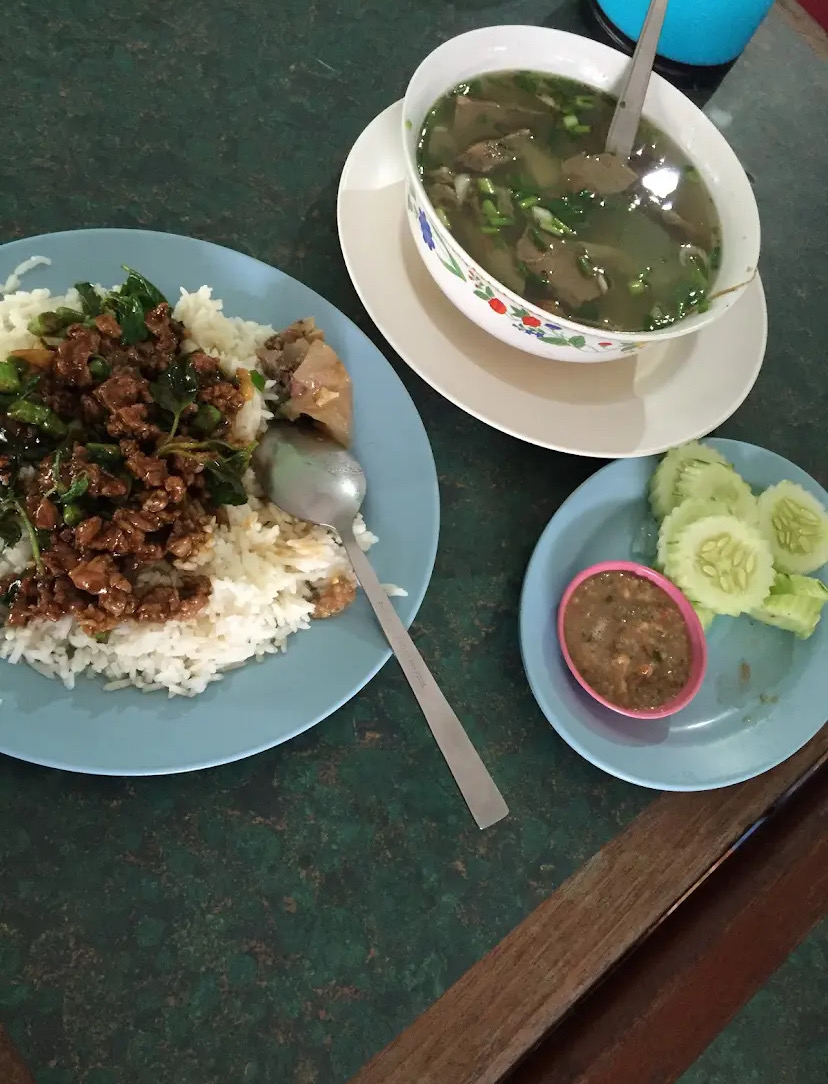 Big Tree Restaurant-Muslim - Halal Restaurant in Betong, Thailand